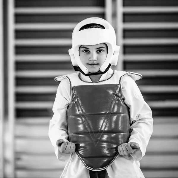 Taekwondo Niño en posición de lucha — Foto de Stock