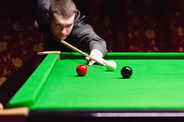 Jogador profissional de snooker — Fotografia de Stock