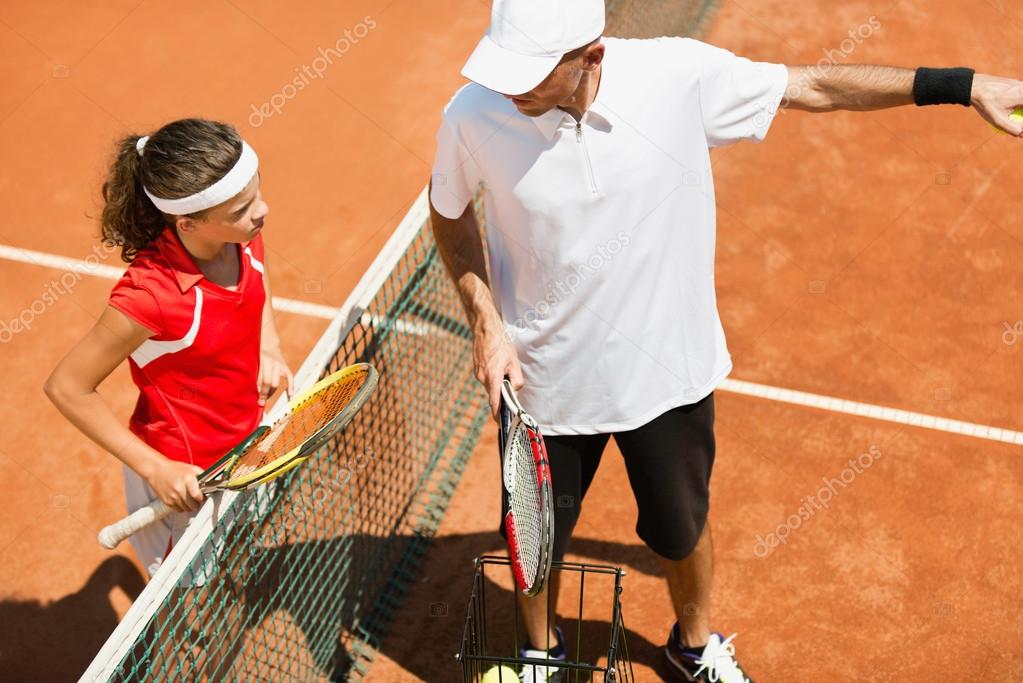 Jugador De Tenis Junior Entrenador: Fotografía De Stock © Microgen Depositphotos | sptc.edu.bd