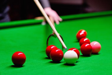 Snooker oyun topları ve cue