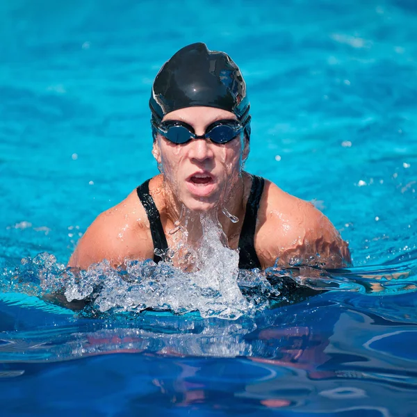 Pecho golpe nadador —  Fotos de Stock