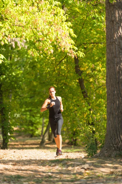 Atleta donna che fa jogging — Foto Stock