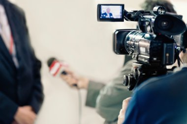 Gazeteci mülakat iş adamı