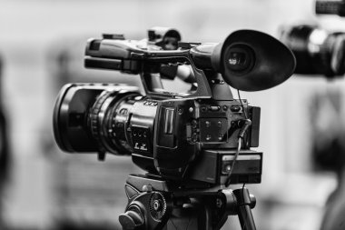 TV kamera basın toplantısında