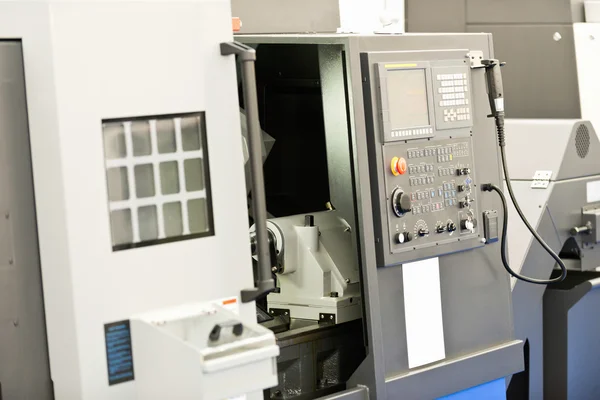 CNC-Drehmaschine — Stockfoto