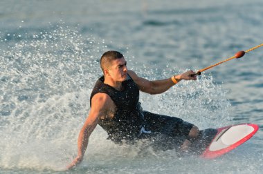kneeboarding ve su yüzeylere dostum