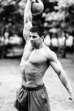 Su ısıtıcısı çan ile eğitim Crossfit atlet