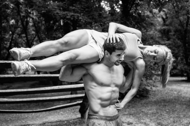 doğada egzersiz fitness Çift