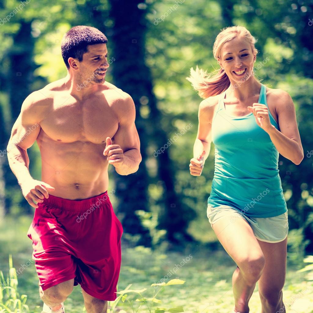 мужские увлечения. мужские увлечения. нравятся занятые парни. мужские увлечения. парень и девушка в спортзале.