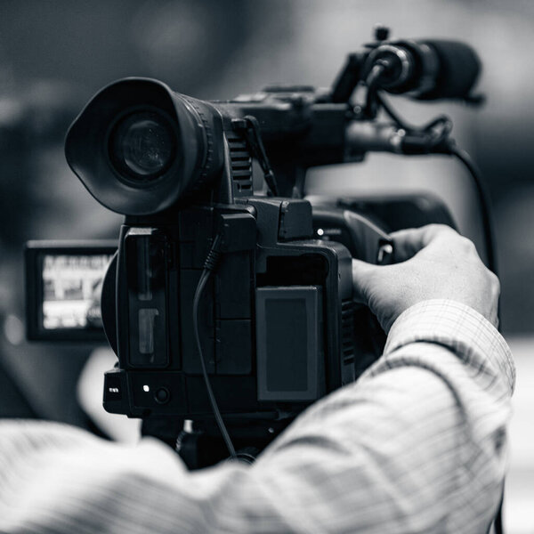 Видеозапись на пресс-конференции. Концепция прямой трансляции.