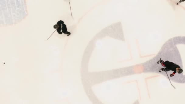 Мариуполь, Донецкая область, Украина 11.21.2020 Хоккейная команда на чемпионате мира по хоккею — стоковое видео