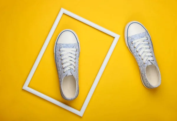 Retro Sneakers Yellow Background White Frame Top View Minimalism — Stock Photo, Image