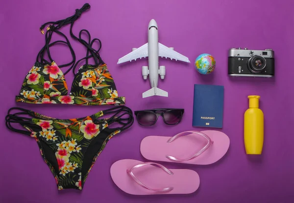 Concepto Unas Vacaciones Playa Balneario Fondo Verano Traje Baño Accesorios — Foto de Stock