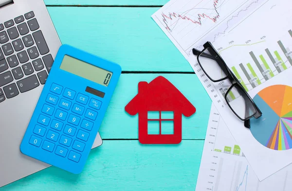 Análisis Del Costo Comprar Alquilar Una Casa Calculadora Portátil Con — Foto de Stock