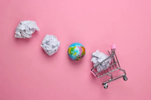 Supermarché Mondial Achats Ligne Chariot Avec Globe Boule Papier Sur — Photo