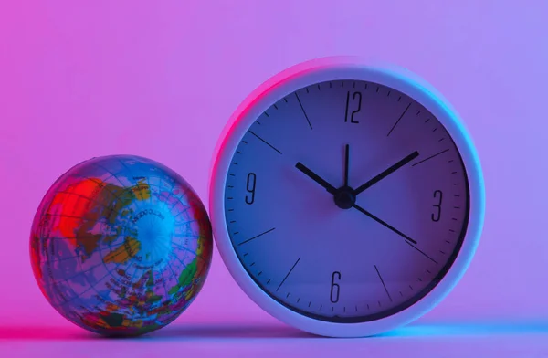 Clock Globe Trendy Neon Light Gradient Pink Blue Glow Concept — Stock Photo, Image