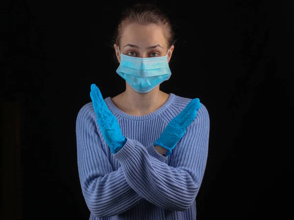 Detengan Pandemia Del Covidio Mujer Con Máscara Médica Sobre Fondo — Foto de Stock