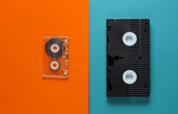 Pop Culture Media 80S Audiotape Videotape Orange Blue Background Top — Stock Photo, Image