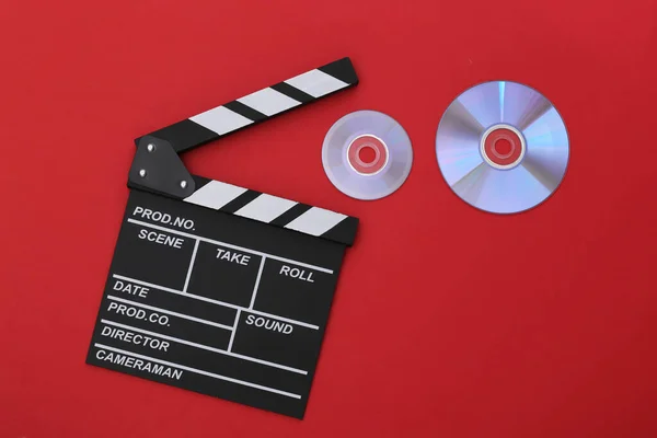 Film Clapper Board Est Sur Fond Rouge Industrie Cinématographique Divertissement — Photo