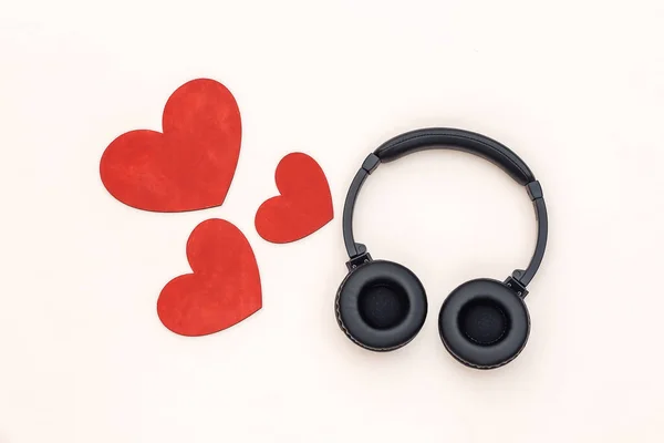 Music Lover Stereo Headphones Hearts Beige Background Top View — Stock Photo, Image