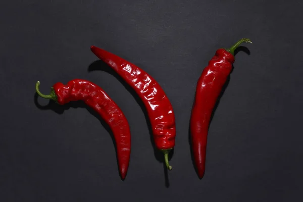 Chilli Paprika Svart Bakgrund Ovanifrån — Stockfoto