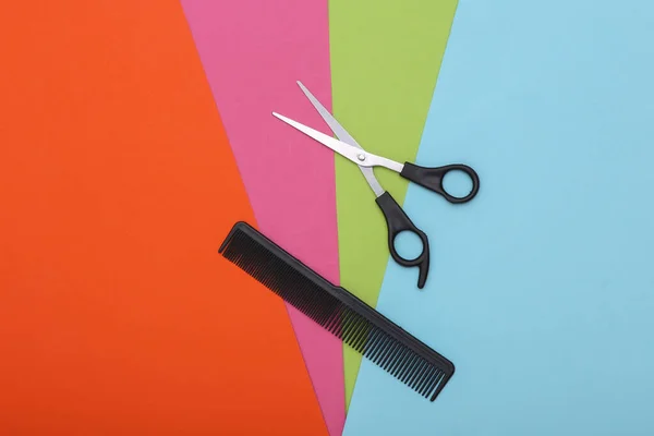 Comb Scissors Colorful Background Barber Tool Top View — Stock Photo, Image