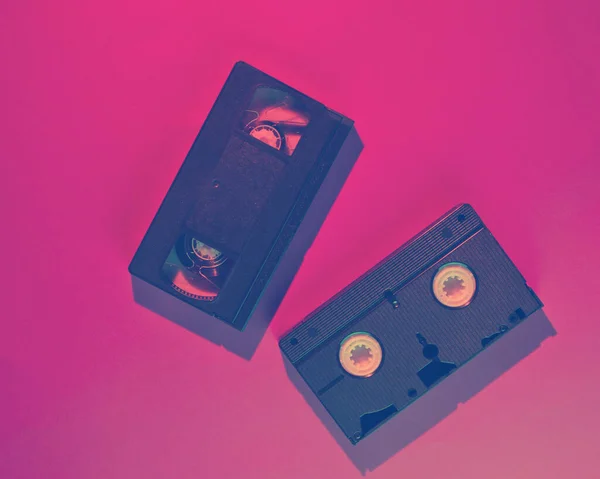 Estilo Onda Retro Dos Casetes Vídeo Con Luz Rosa Azul — Foto de Stock