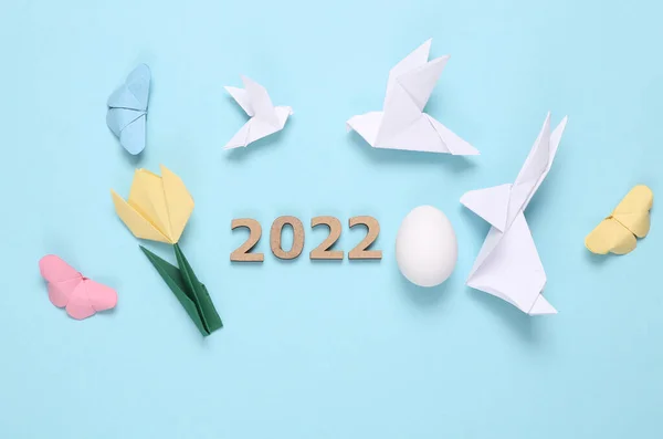 Origami Conejito Pascua Tulipán Mariposas Palomas Huevos 2022 Sobre Fondo —  Fotos de Stock