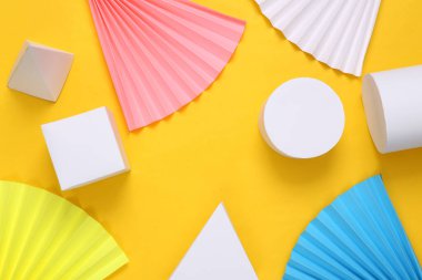 Geometrik şekillerin soyut modern arka planı. Minimalizm. Sanat kavramı. Yaratıcı yerleşim 