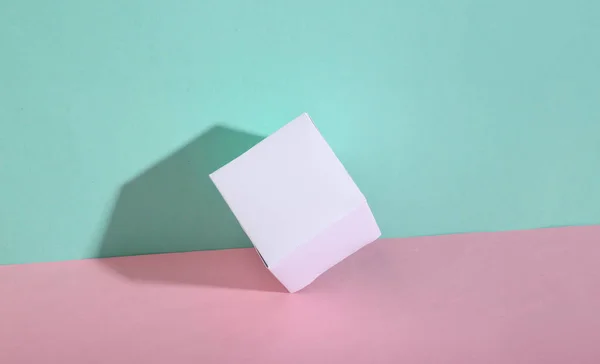 Cubo Blanco Sobre Fondo Pastel Azul Rosa Minimalismo Sombra Moda — Foto de Stock