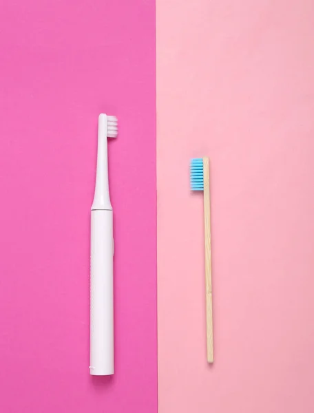 Eco Friendly Bamboo Modern Ultrasonic Toothbrush Pink Background Top View — Stock Photo, Image