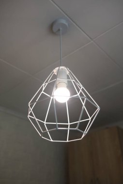 Tavan Metal Lambası Tavan Arası Biçimi