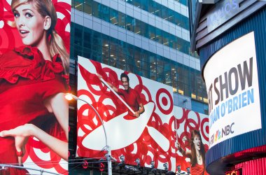 New York manzarası ve insanlar