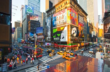 New York manzarası ve insanlar