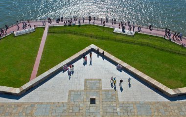 New York manzarası ve insanlar