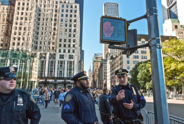 New York manzarası ve insanlar