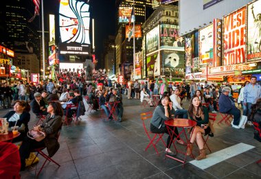 New York manzarası ve insanlar