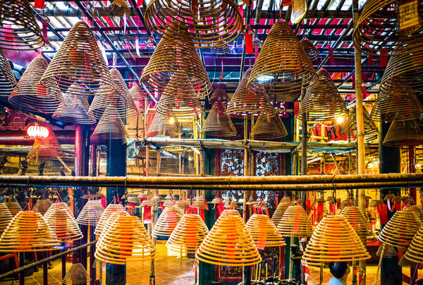 Hong Kong Modern and Traditional