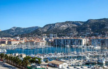 Toulon yerleştirilmiş