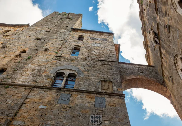 Italië Volterra Een Oude Boogstructuur Ter Ondersteuning Van Het Pretorio — Stockfoto