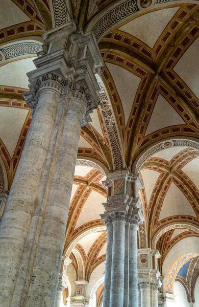 Pienza イタリア 2019年9月19日 デルアスンタ大聖堂の身廊天井の上からの眺め — ストック写真