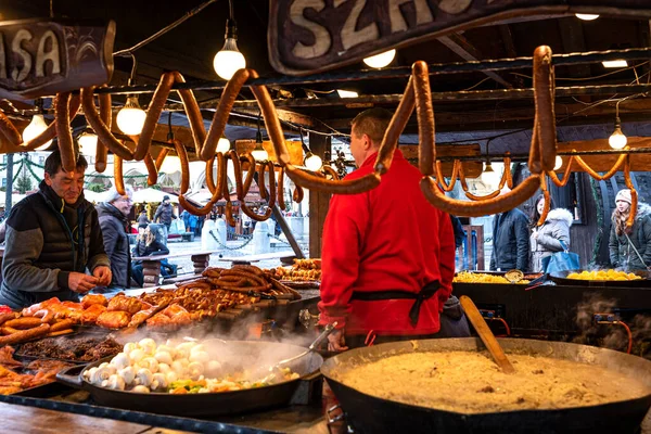 Cracovia Polonia Diciembre 2017 Puesto Comida Tradicional Del Mercado Navideño — Foto de Stock