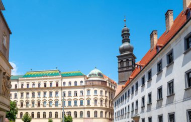 Bratislava, Slovakya, Ursulinska caddesinin klasik sarayları