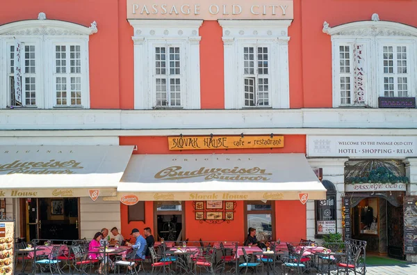 Bratislava Eslováquia Julho 2019 Restaurante Típico Eslovaco Rua Michalska — Fotografia de Stock