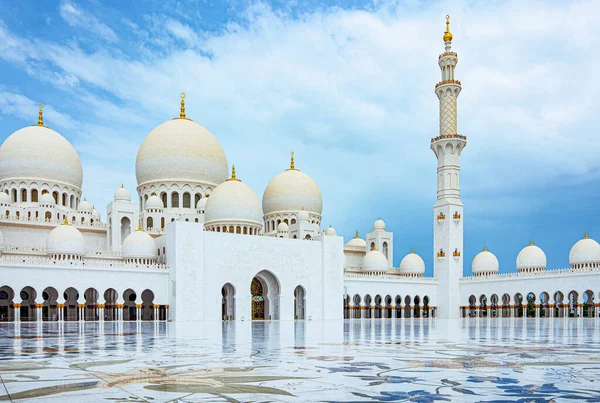 Abu Dhabi Emirados Árabes Unidos Maio 2018 Grande Mesquita Sheick — Fotografia de Stock