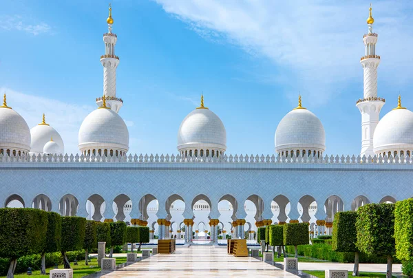 Abu Dhabi Emirados Árabes Unidos Grande Mesquita Sheick Zayed Vista — Fotografia de Stock