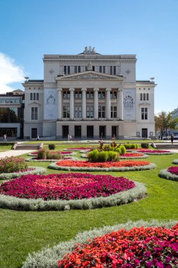 Riga, Letonya - 20 Ağustos 2020 Letonya Ulusal Operası
