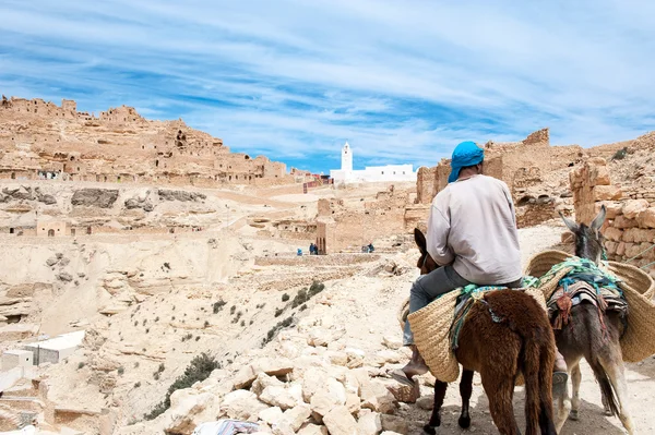 Túnez pueblo de Chennini — Foto de Stock