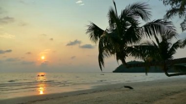 Plaj ve deniz on Sunset