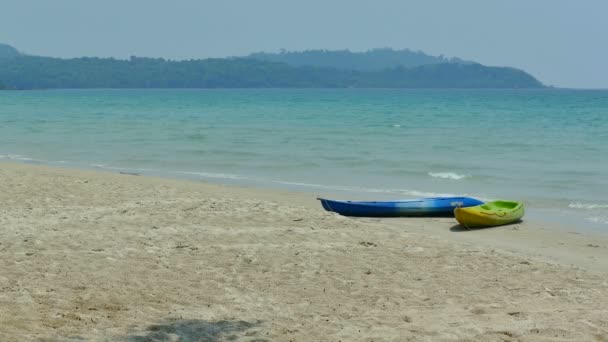 Belle île des Maldives avec océan — Video